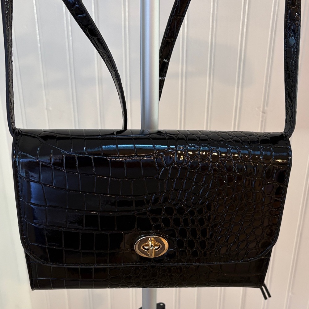Samantha Brown to-go faux Croc Black Crossbody Wallet or Clutch